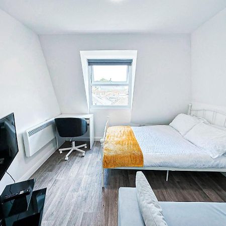 Lovely Studio Apartment Maidstone Buitenkant foto