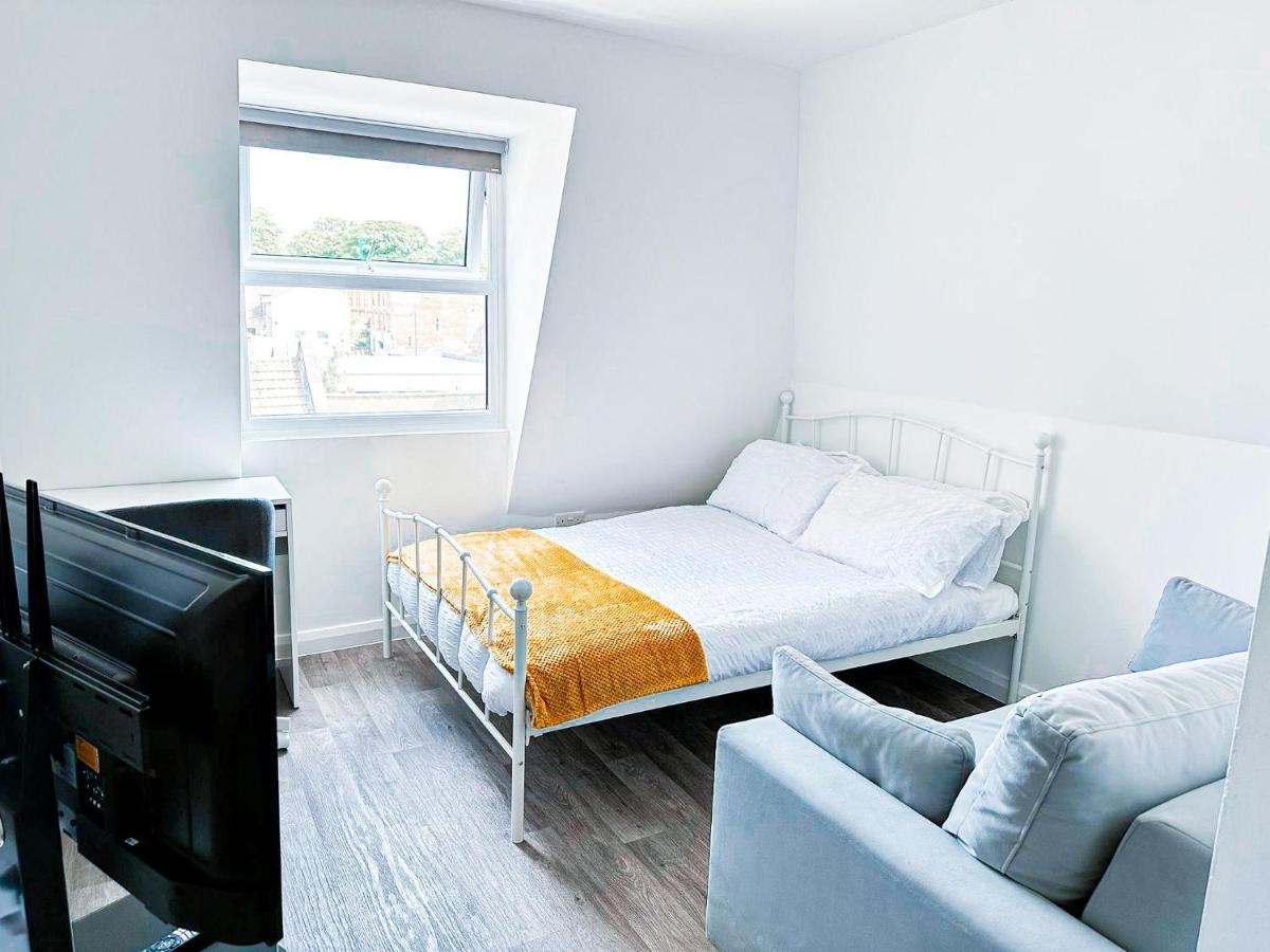 Lovely Studio Apartment Maidstone Buitenkant foto