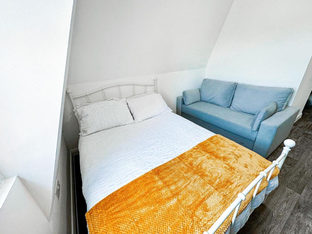 Lovely Studio Apartment Maidstone Buitenkant foto