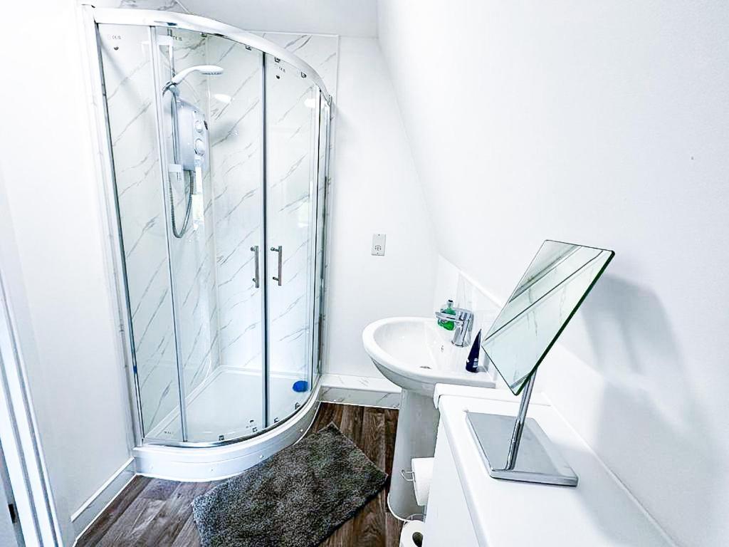 Lovely Studio Apartment Maidstone Buitenkant foto